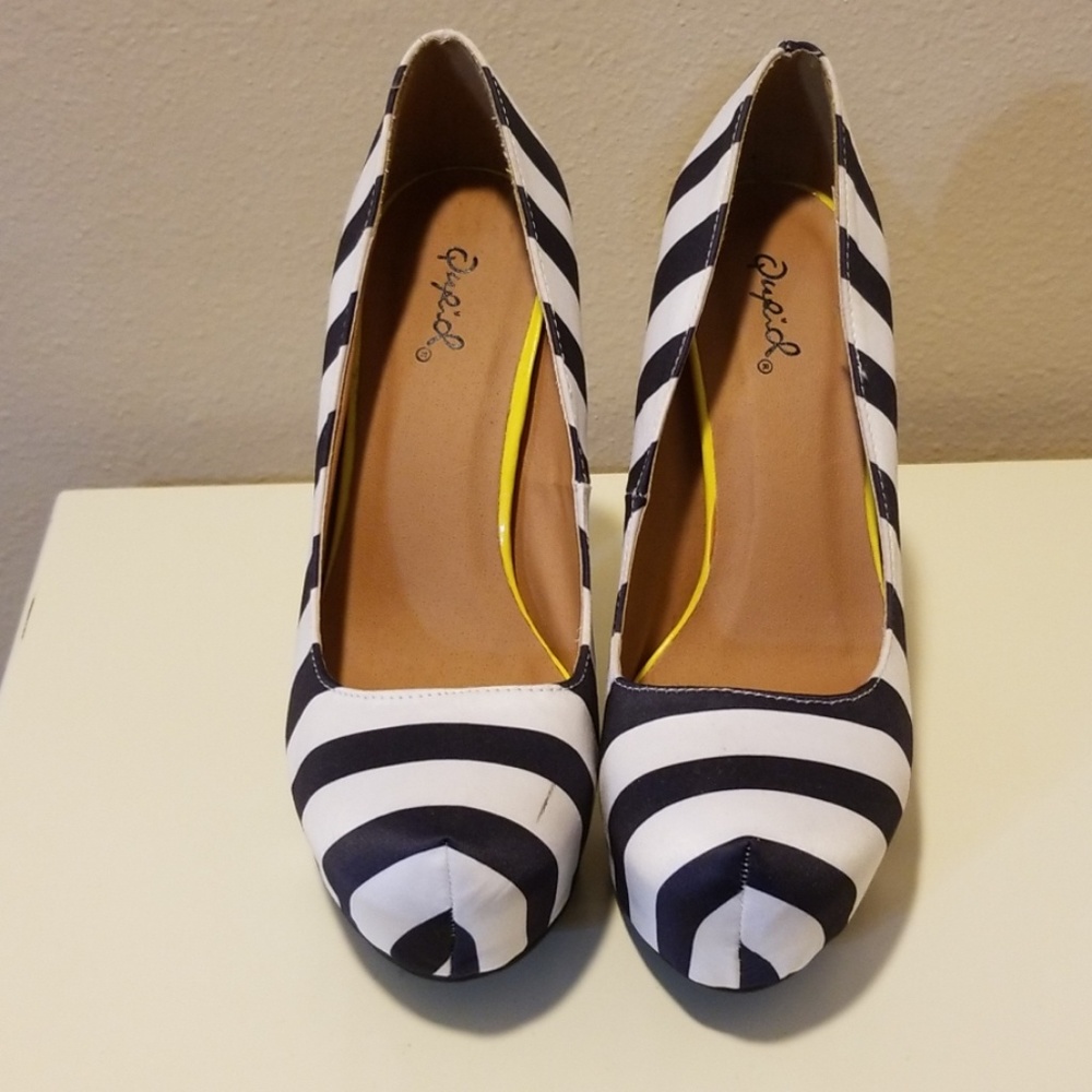 Heels - Picture 5 of 5